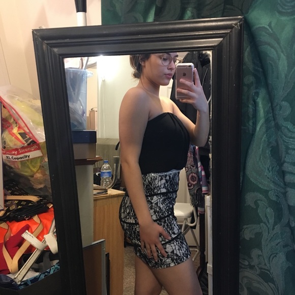 Strapless black and white mini dress - Picture 3 of 4